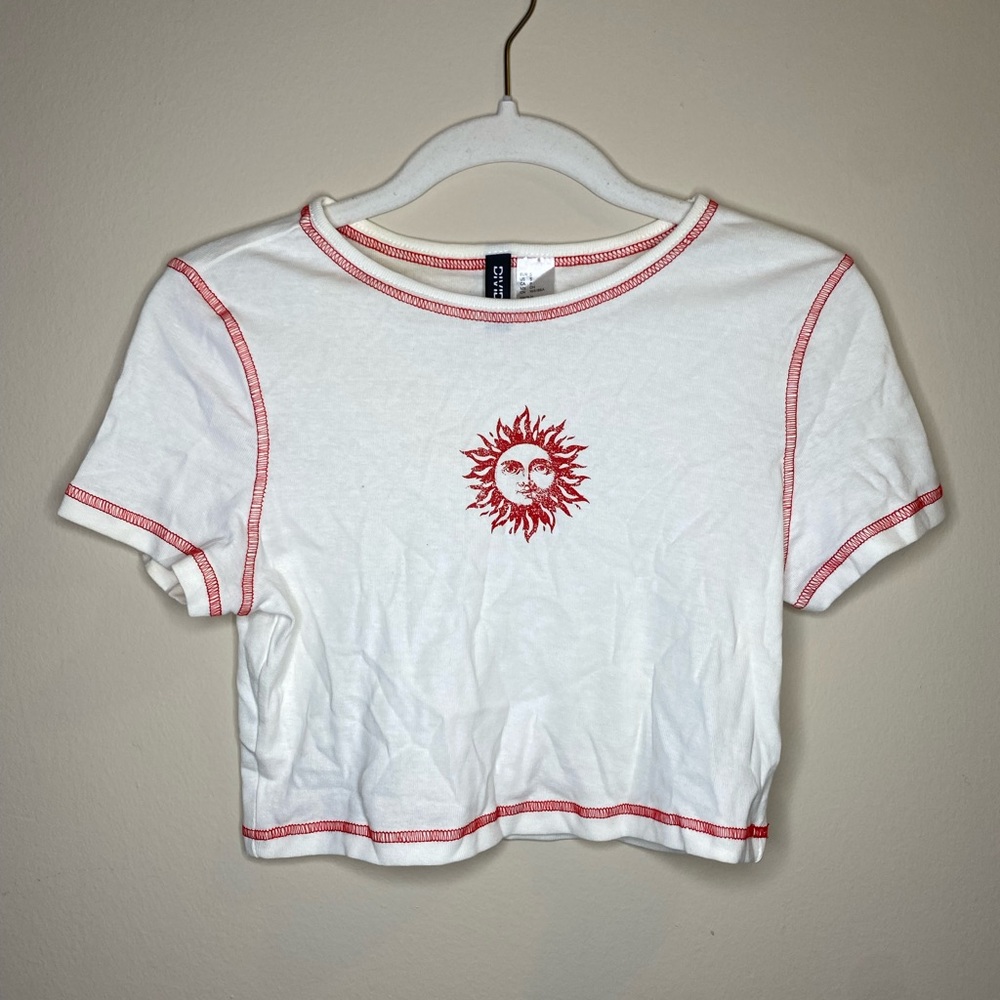 womens cropped tee!